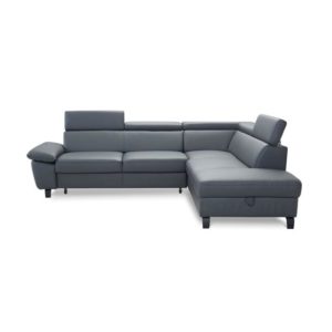 Minimalistyczna sofa zaprojektowana w stylu "cadillac" czyli zastosowano tutaj pionowe przeszycia na oparciu, dzięki czemu kojarzy się z siedzeniami w tym kultowym, amerykańskim samochodzie. Sofa ma boczki równe wysokością z oparciem, które są ozdobione geometrycznymi pikowaniami. Takie same przeszycia zastosowane zostały także na siedzisku.